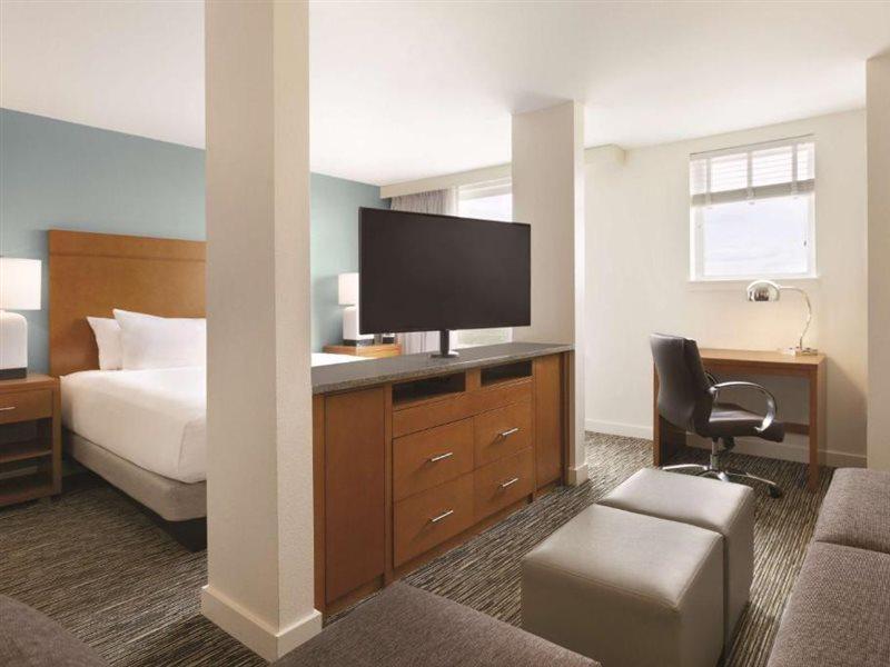 Hyatt House Denver Airport Hotel Bagian luar foto