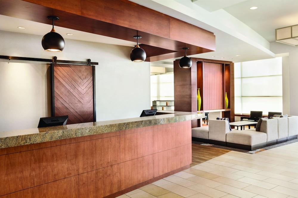 Hyatt House Denver Airport Hotel Bagian luar foto